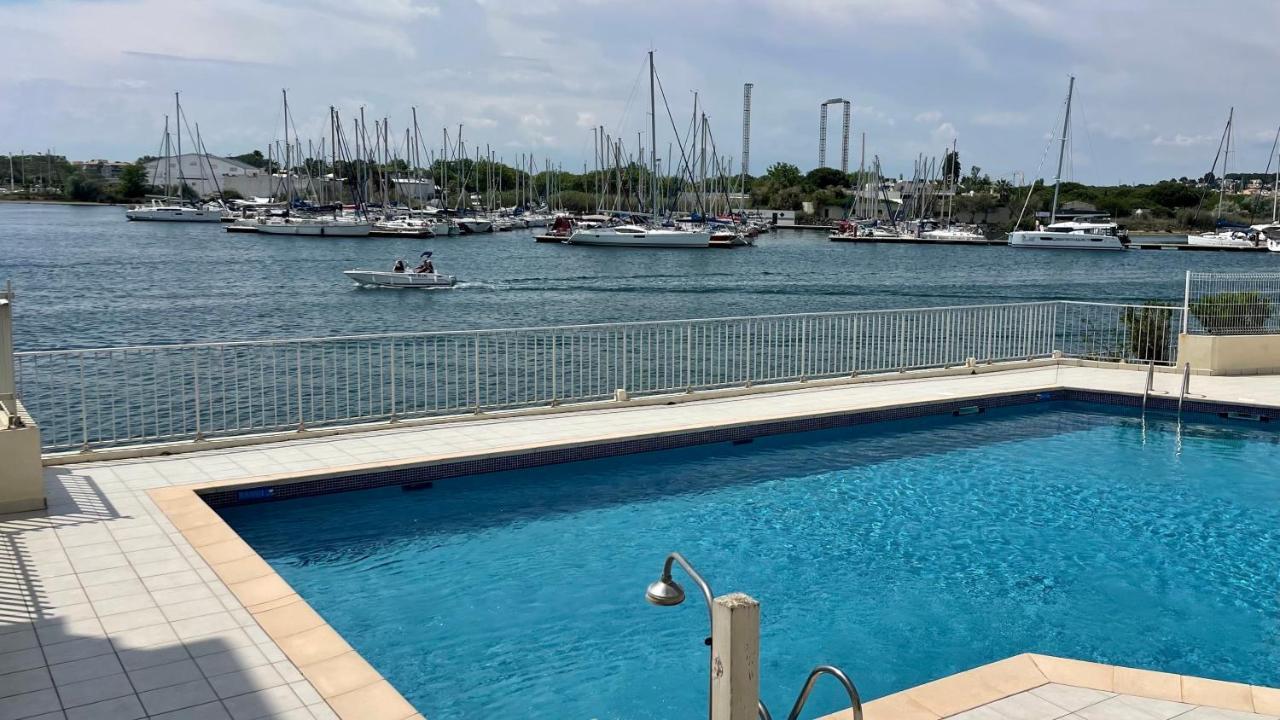 Studio - Les Pieds Dans L'Eau Agreable En Toutes Saisons 4 Couchages - Climatisation - Parking Prive - Piscine Sur Mer - Vue Magnifique Et Rare - Situation Optimum - Les Argonautes - Ile Des Pecheurs - Cap D'Agde Exteriör bild