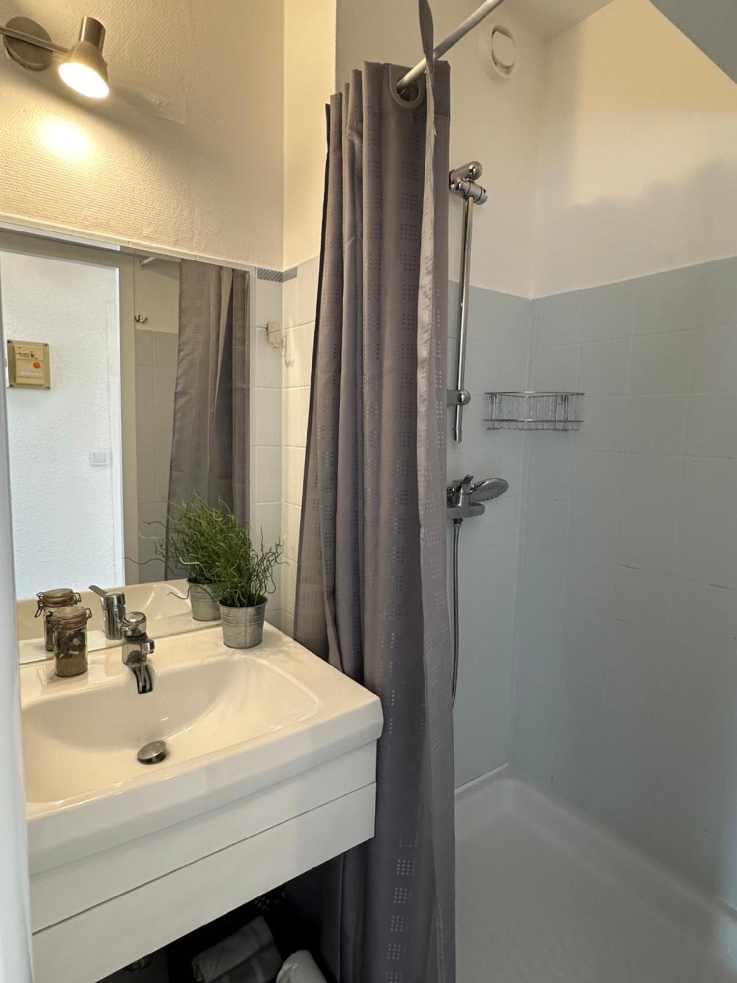 Studio - Les Pieds Dans L'Eau Agreable En Toutes Saisons 4 Couchages - Climatisation - Parking Prive - Piscine Sur Mer - Vue Magnifique Et Rare - Situation Optimum - Les Argonautes - Ile Des Pecheurs - Cap D'Agde Exteriör bild